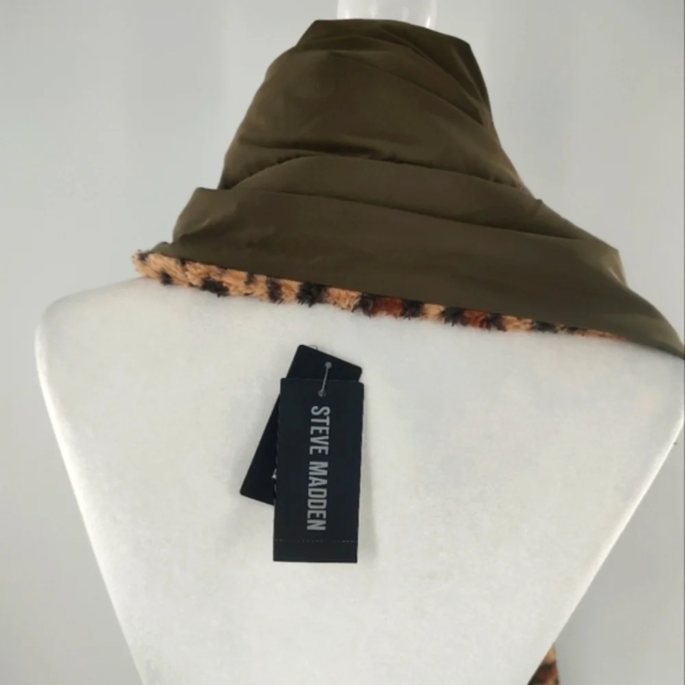 Steve Madden Women's Olive Animal Print Scarf 1 SFM